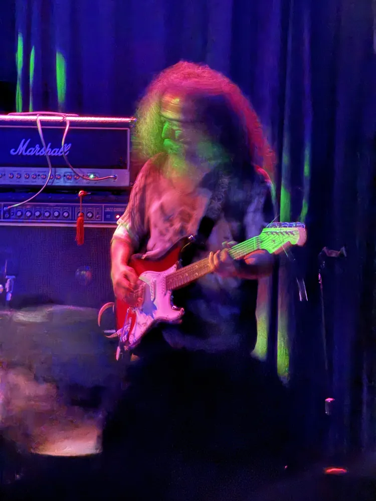 Kawabata Makoto on guitar at Pour House